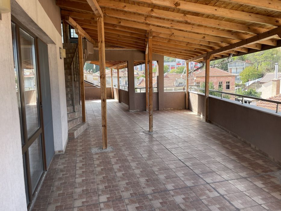 Дава се под наем Тристаен апартамент в Асеновград - 100 кв.м за 331.5 € - Снимка #8