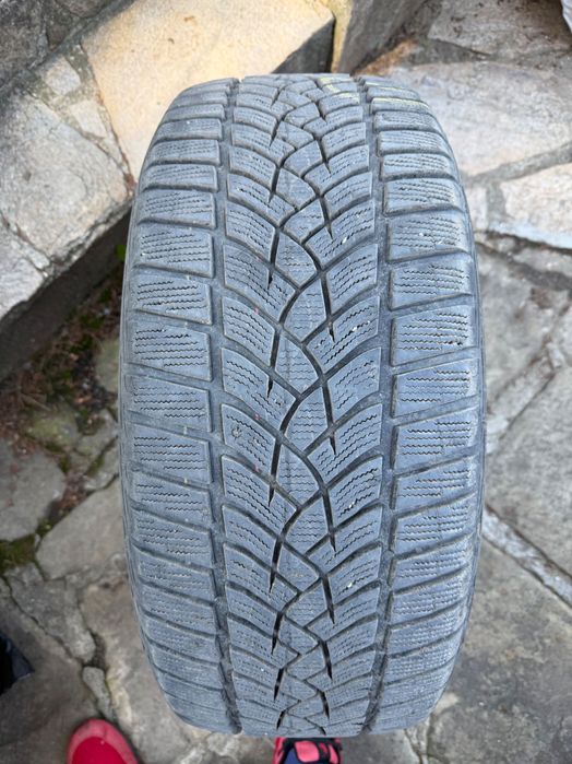 Зимни гуми - Goodyear 255/45/20