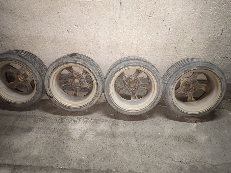 Продается шины Титаника комплект