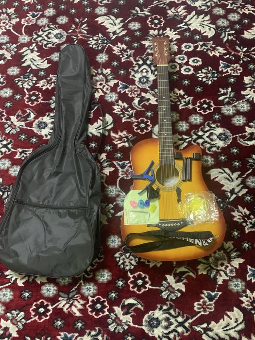 Kafolatli Akustik Gitara