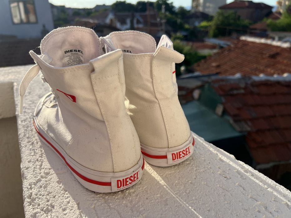 Diesel White 44