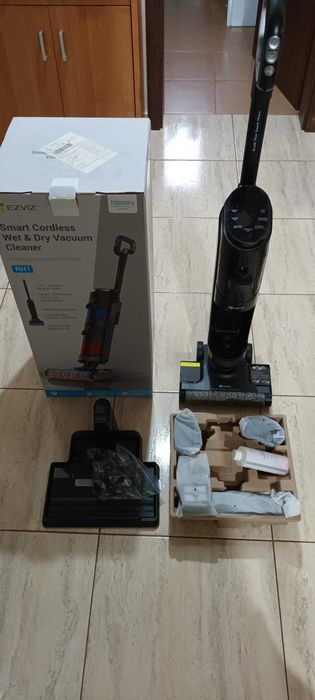 Aspirator vertical umed/uscat fără fir EZVIZ RH1