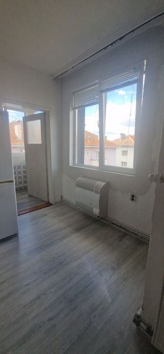 Продава се Четиристаен апартамент в Севлиево - 83 кв.м за 550 €/кв.м - Снимка #1