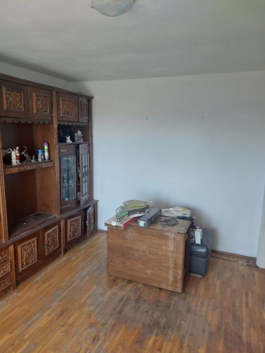Apartament 3 camere AN etaj 8/8 zona Rogerius