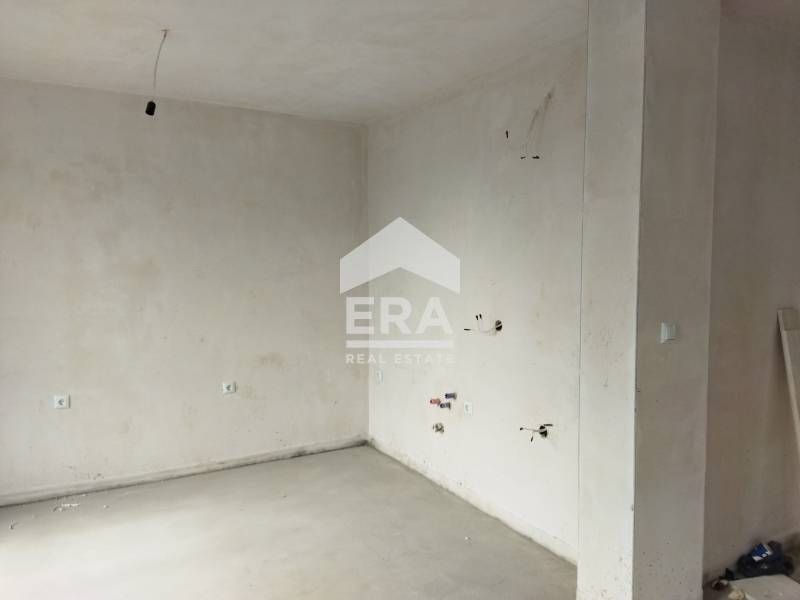 Продава се Тристаен апартамент в Варна, Център - 84 кв.м за 2453 €/кв.м - Снимка #5