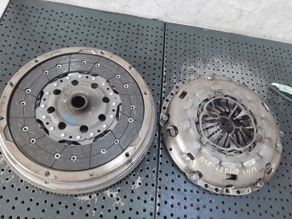 kit ambreiaj volanta masa dubla 1.8 di-d 4n13 mitsubishi asx 2011 disc 8mm  l-03024-0g77-00