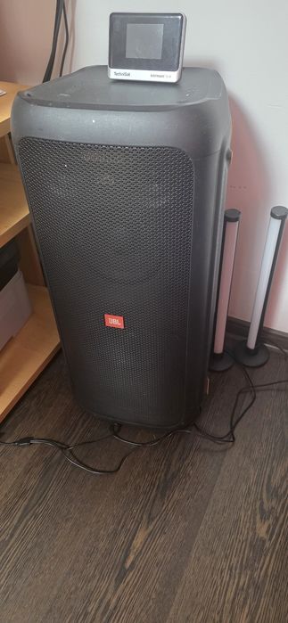 Samsung galaxy s6 edge si boxa portabila jbl partybox 300
