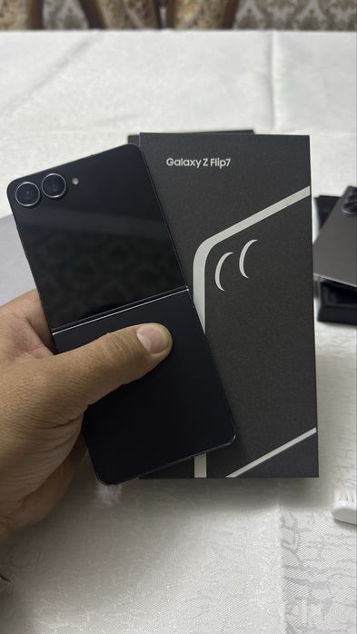 Galaxy z flip 7  12/ 256GB Dual sim Vietnam