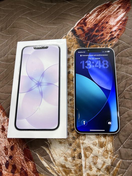 Iphone 17e белый 256гб