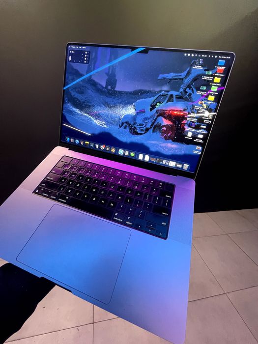 MacBook Pro 16-inch 16/512 20 coat ga yetadi quvati super laptop 10/10