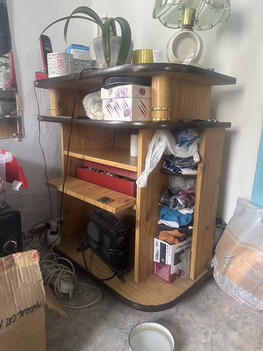 Продам тумбу под тв.