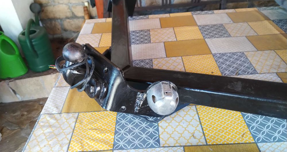 Оригинален теглич за Nissan Navara d22