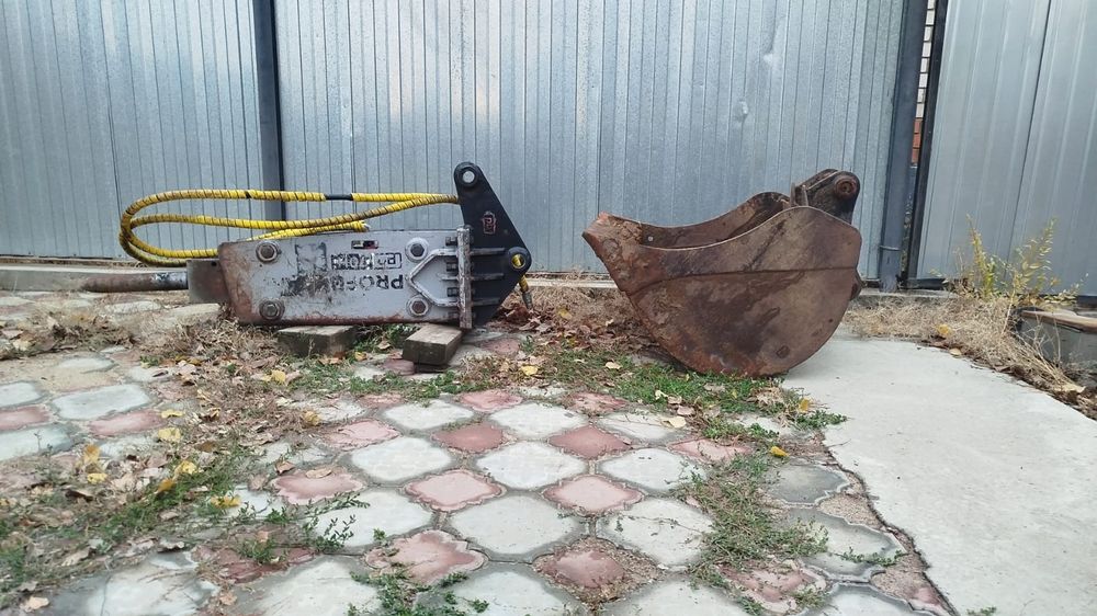 Продам гидромолоток pb70 и ковш 80