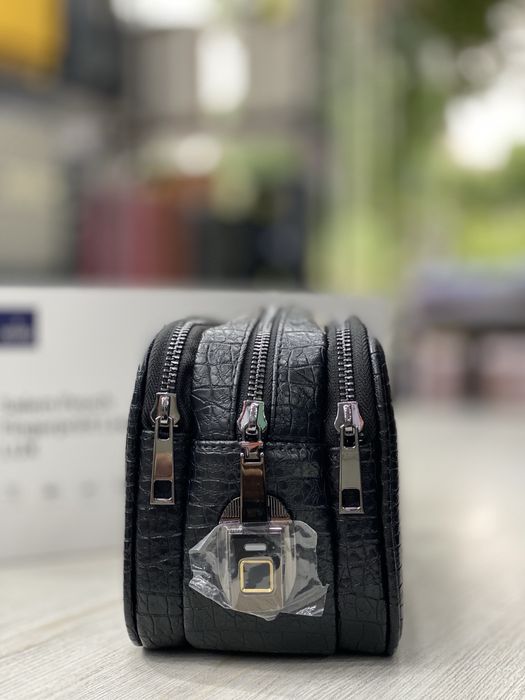 Барсетка с отпечатком пальцев