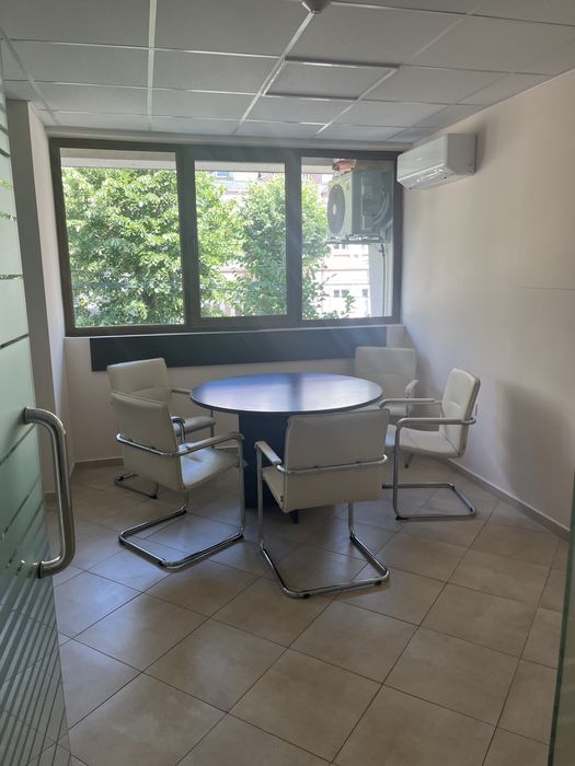 Дава се под наем Офис в Варна, Базар Левски - 1000 кв.м за 1000 € - Снимка #6