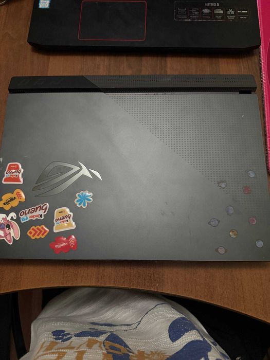 ASUS ROG strix g513