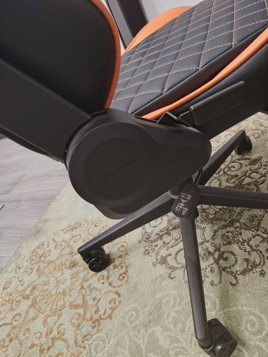 Игровое кресло Cougar
