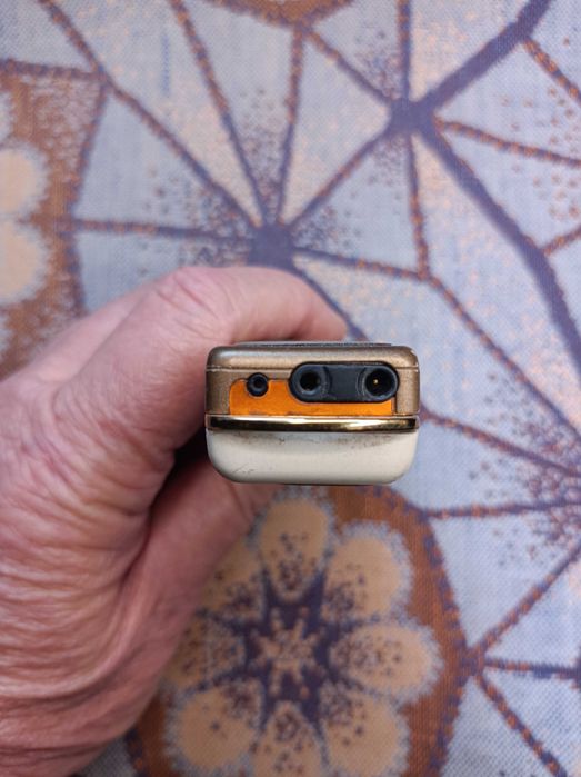 Продаеться ретро телефон Nokia 7380 Рабочий