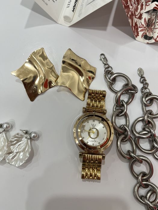 Продам украшения и аксессуары