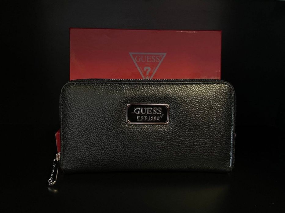 Дамски портфейли