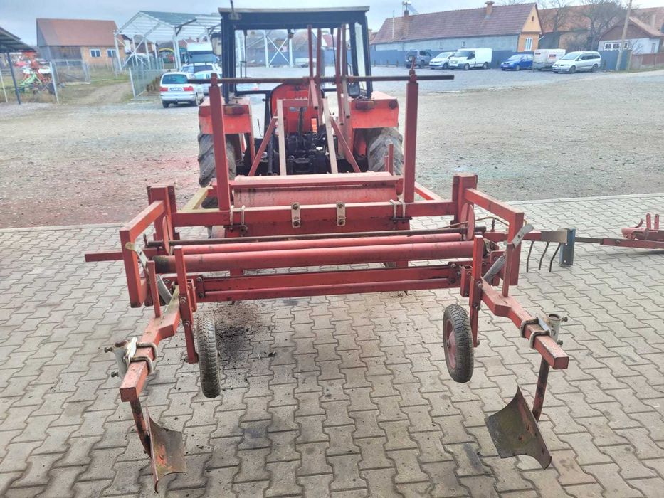 Mașina bilonat, mașină de intins folie