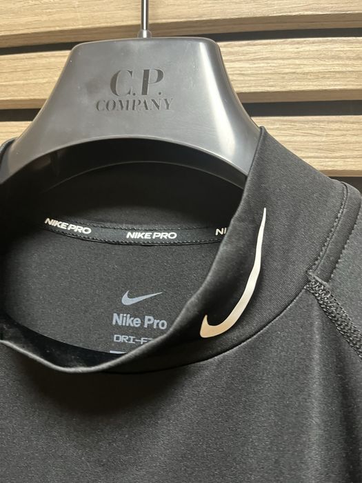 NIKE PRO Compression : Компресираща блуза размер М / Оригинал