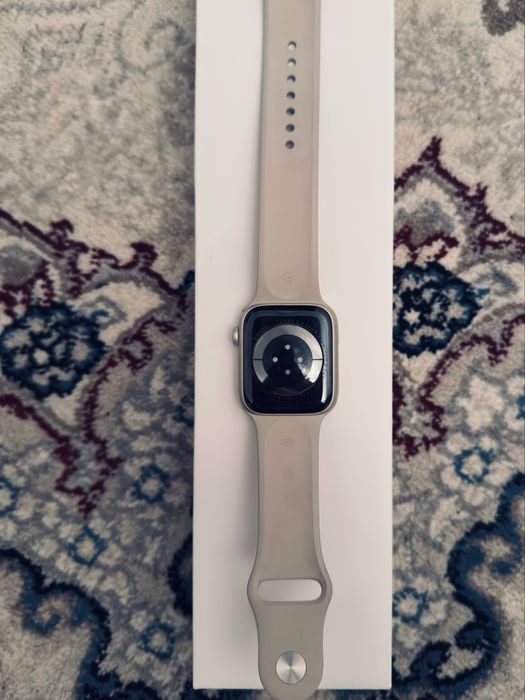 Apple watch 8 Silver