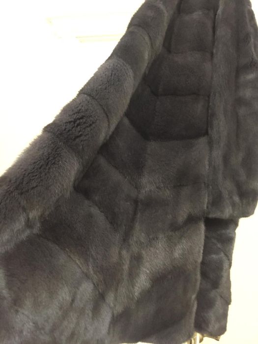 Шуба норковая размер М, в отличном состоянии
