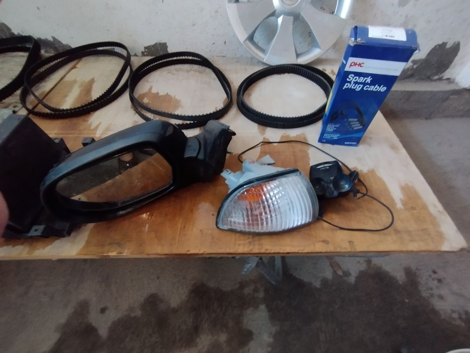 Продаются запчасти для машины состояние отличное