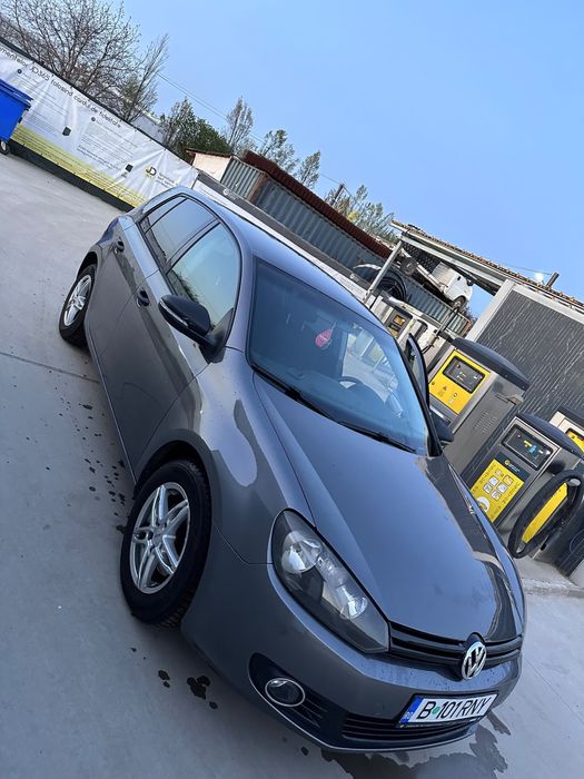 VOLKSWAGEN Golf 2012