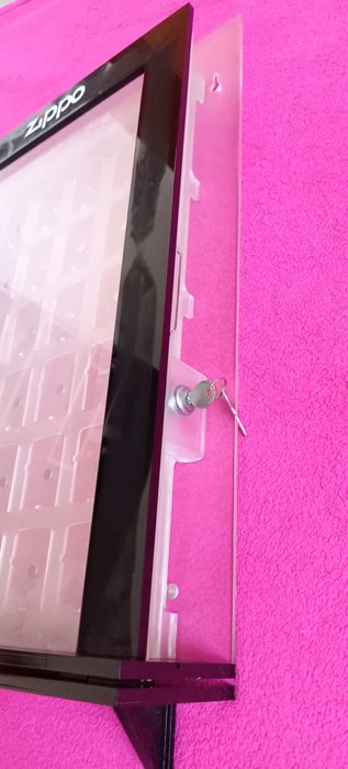 Suport pentru brichete zippo