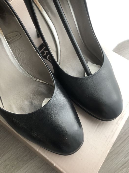Pantofi din piele But,36.