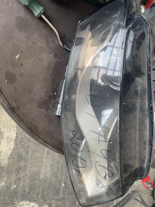 Фар за Audi A4 B8