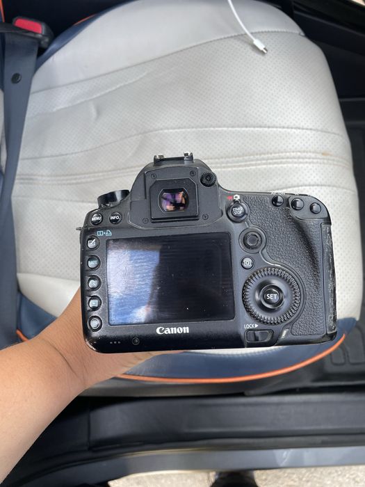 Mark||| 5D EOS .