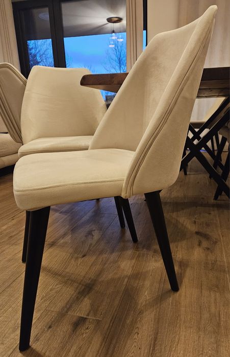 8 броя трапезни столове