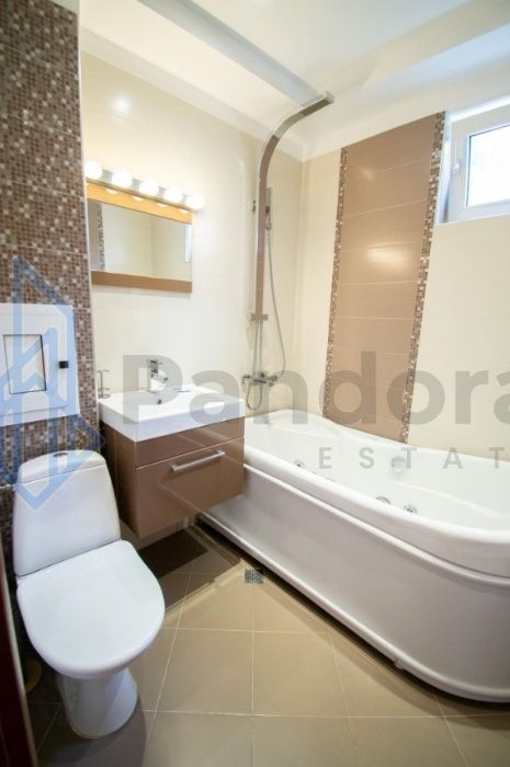 Дава се под наем Тристаен апартамент в София, Витоша - 80 кв.м за 573.24 € - Снимка #9