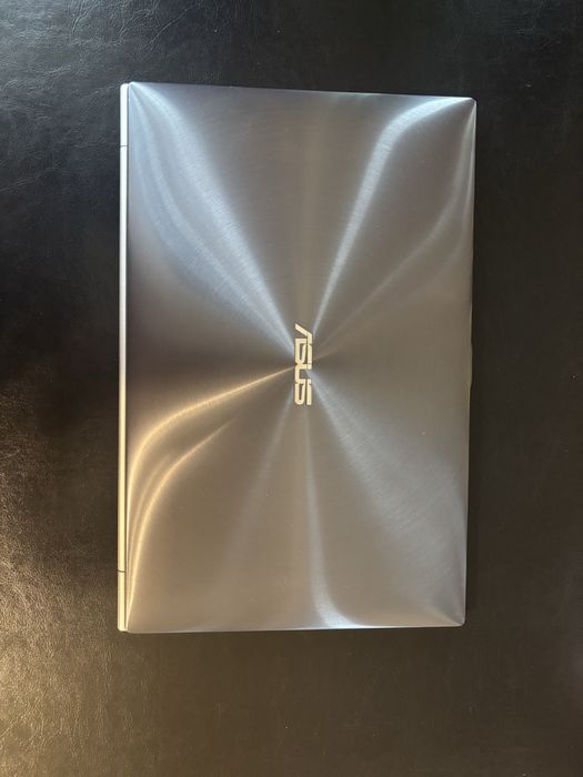 Laptop ASUS Zenbook UX21A, i7, 4GB RAM, SSD 256GB, stare foarte bună