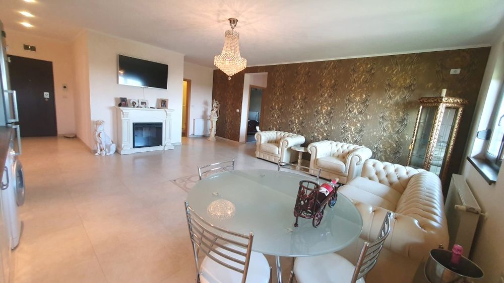 Ap.3 camere tip Penthous bloc nou+loc de parcare zona Lipovei