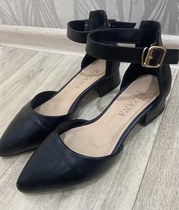 Ботинки женское