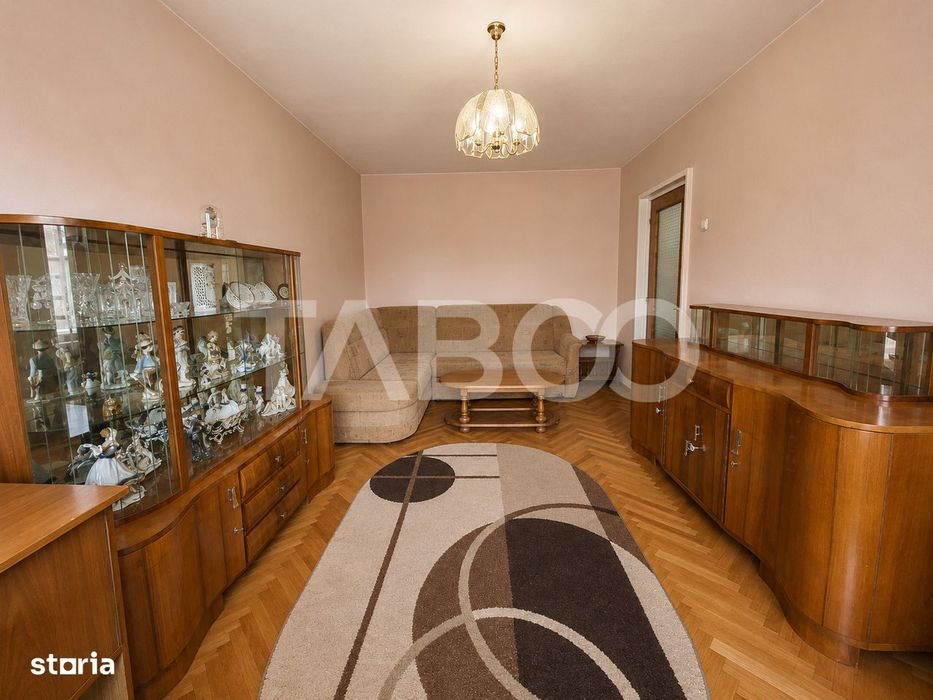 Ap 3 camere 2 bai 2 balcoane pivnita etaj 2 Str.Rusciorului Lidl Cibin