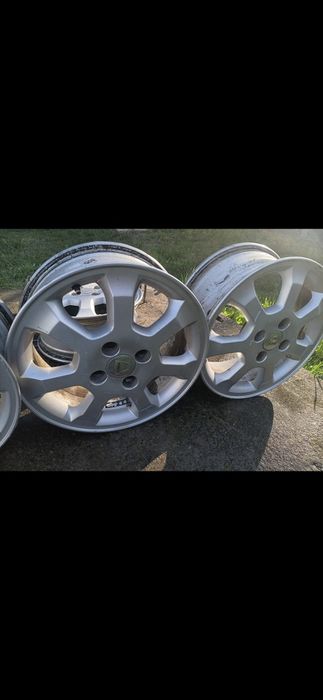 jante aliaj logan pe 15