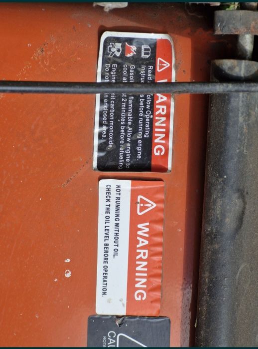Газонокосилка бензиновая  б/у.