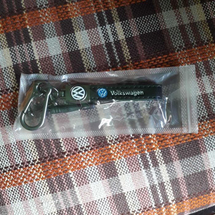 Breloc Volkswagen de piele cu sistem anti pierdere