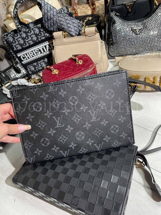 Borseta de mana - Louis Vuitton Pouch