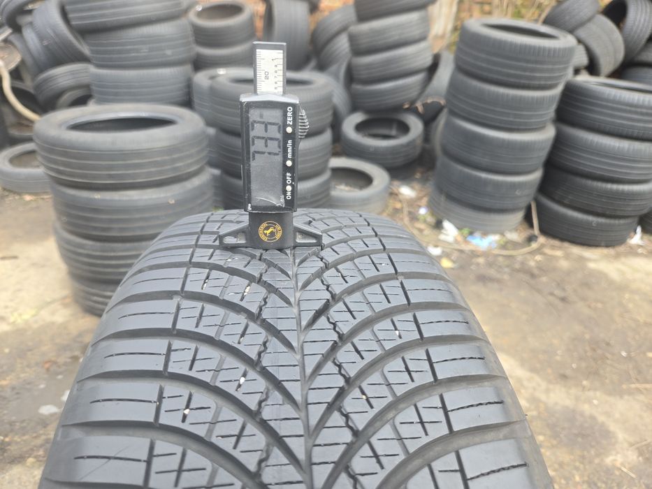 4бр. 215 60 17 Goodyear всесезонни.