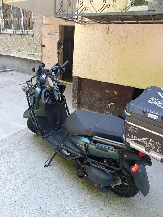 Skuter tank sotiladi