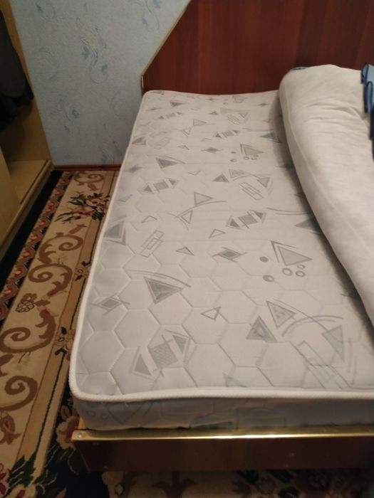 Кровать двухспальная, размер 170х190
