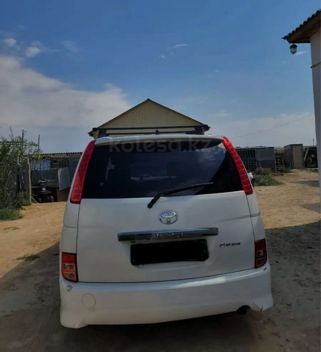 Toyota isis 7мест