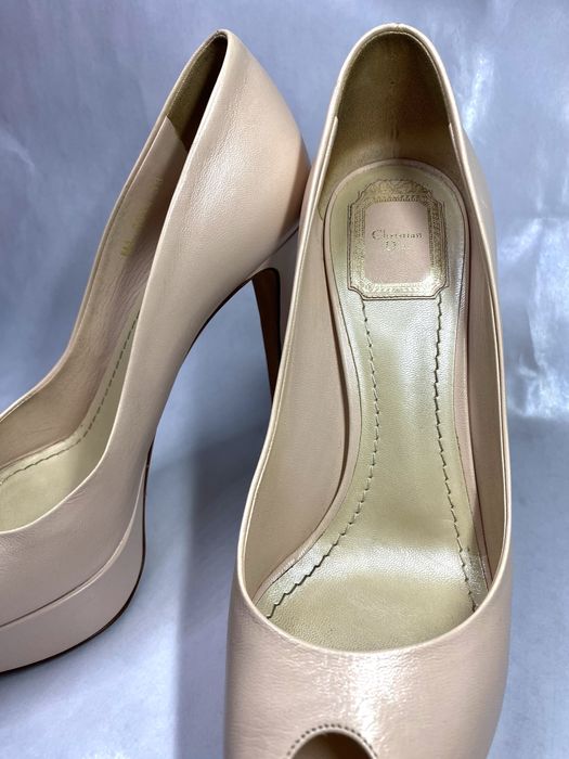 Туфли на каблуке