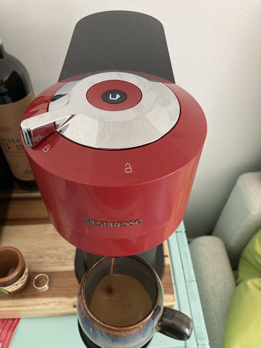 Aparat de cafea Nespresso Vertuo Next